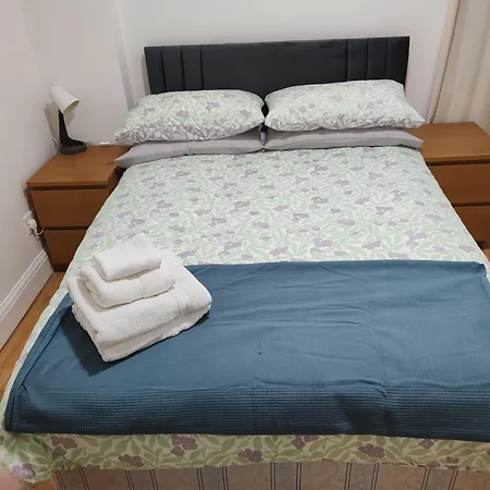 Two Bedroom Apartment In Queensway, London W2, Exterior photo